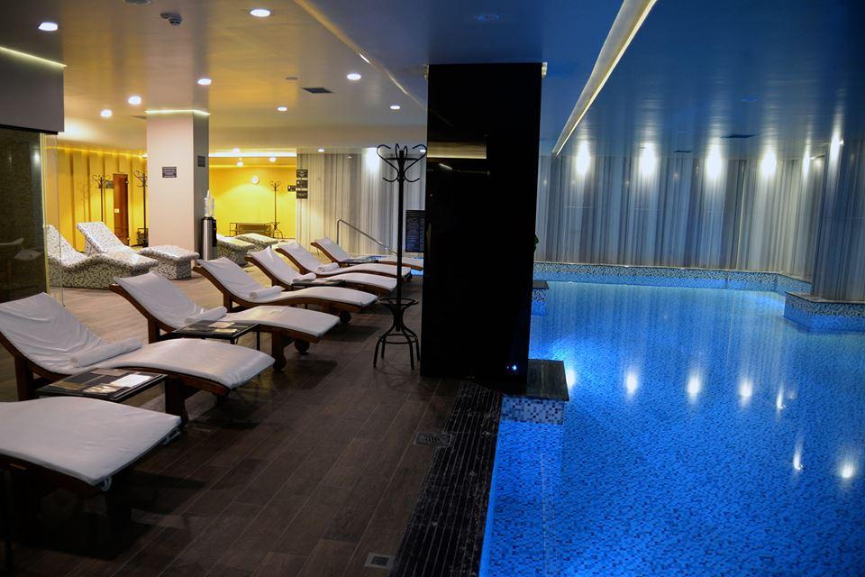 Hotel Russia Скоп'є Екстер'єр фото